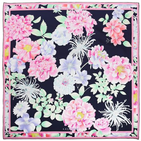 Ipak sharf ayollar rang-barang